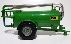 BRITAINS 43253 BECZKA ASENIZACYJNA ZIELONA 1:32