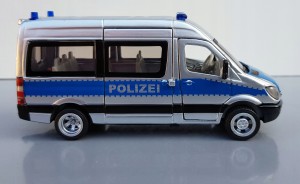 SIKU 2313 MERCEDES SPRINTER POLICJA 1:50 POWYSTAWOWY