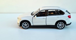 WELLY MODEL BMW X5 1:34 białe